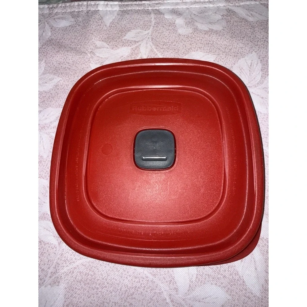Rubbermaid 2D85 Container Easy Find‎ Red Vented Square Replacement Lid 6.25